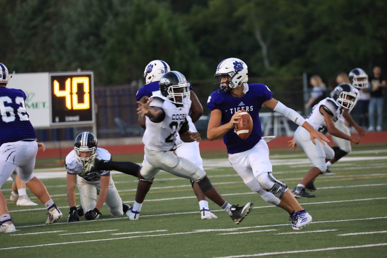 19 named to AllRegion 6A/A team for football