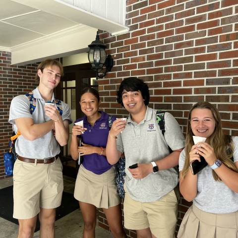 SAC Serves Afternoon Treats!